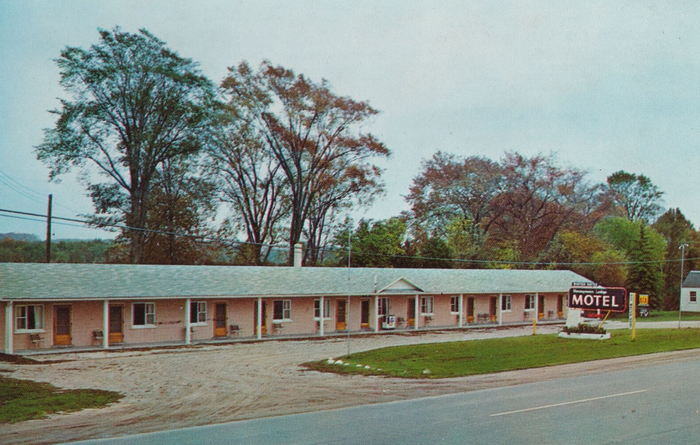 Honeymoon Lodge Motel (Coastal Inn) - Old Postcard